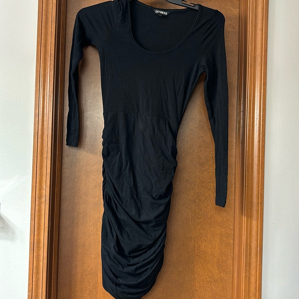 Figure flattering express ruched sides dress